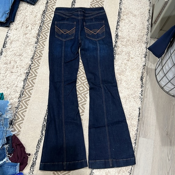 Idyllwind Flares - Picture 2 of 2